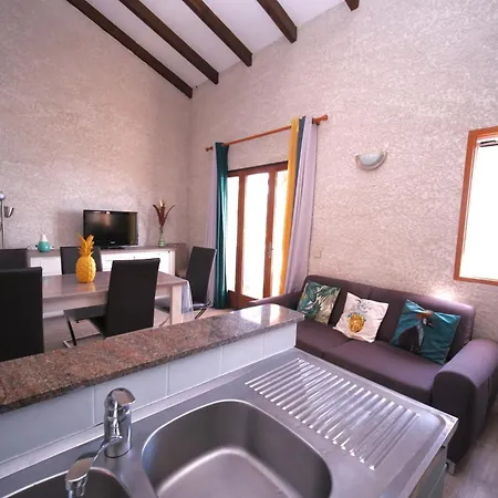 Aria Apartment *